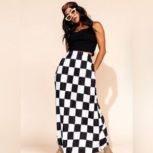 Dressed in LALA Santorini Midi Plisse Skirt Black + White Check Size Small NWT